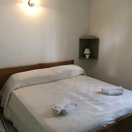 Mimosa Bilocale بيت للعطل